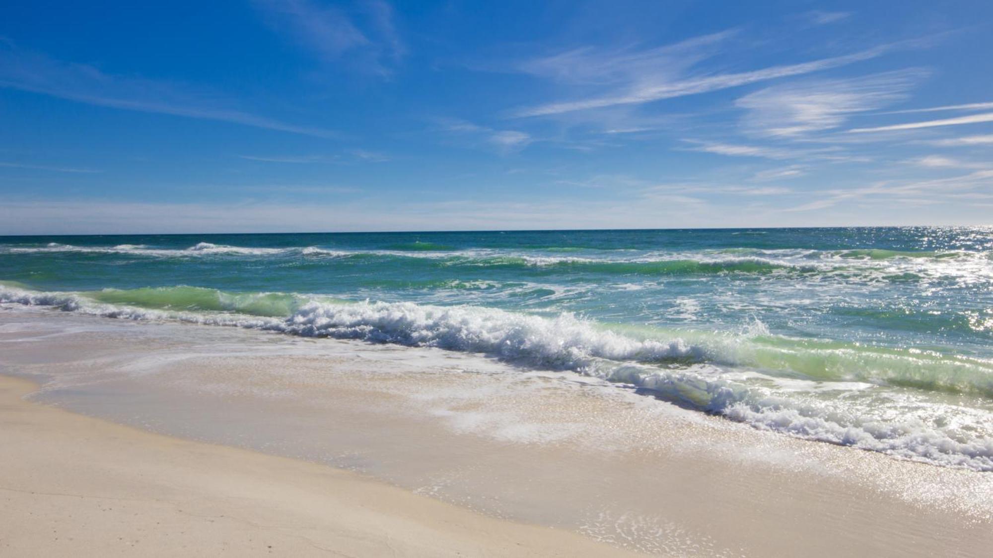 Holiday home Gorgeous 3bd/25ba New W/ Private Heated Pool Steps From Beach! *