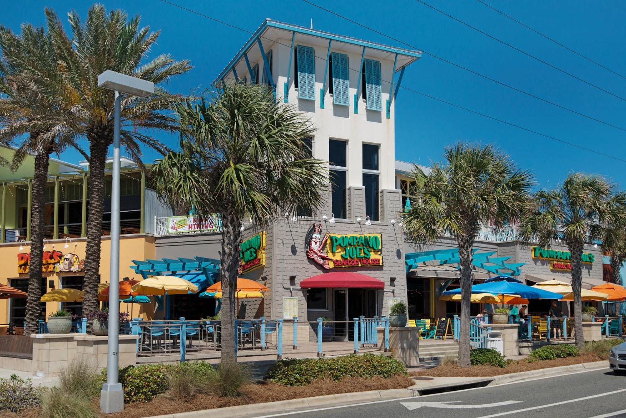 Gorgeous 3bd/25ba New W/ Private Heated Pool Steps From Beach! Holiday home